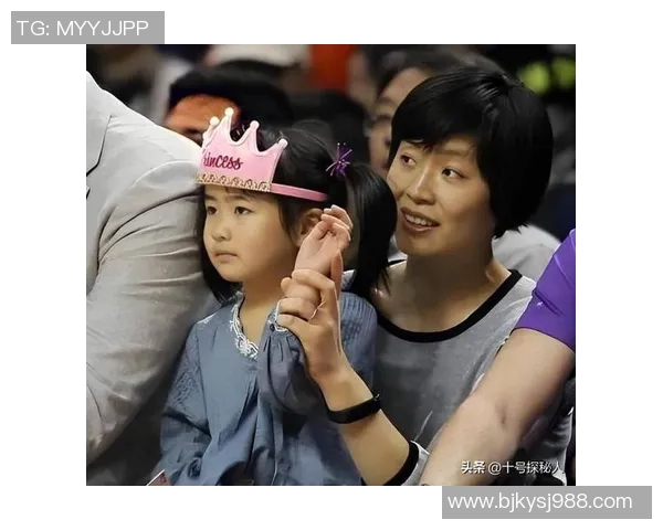 姚明与15岁女儿姚沁蕾同框合影女儿身高已达1米9引关注